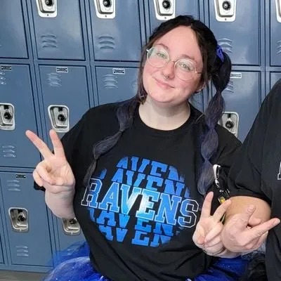 @offbrandmsfrizzle