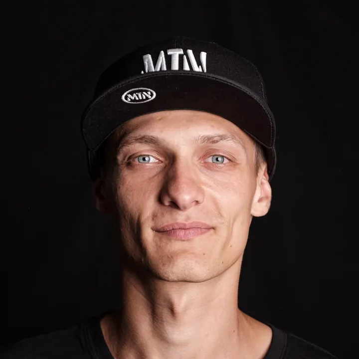 @lukasknopfmtb