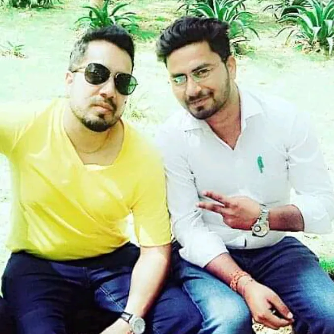 @piyush_awasthi143