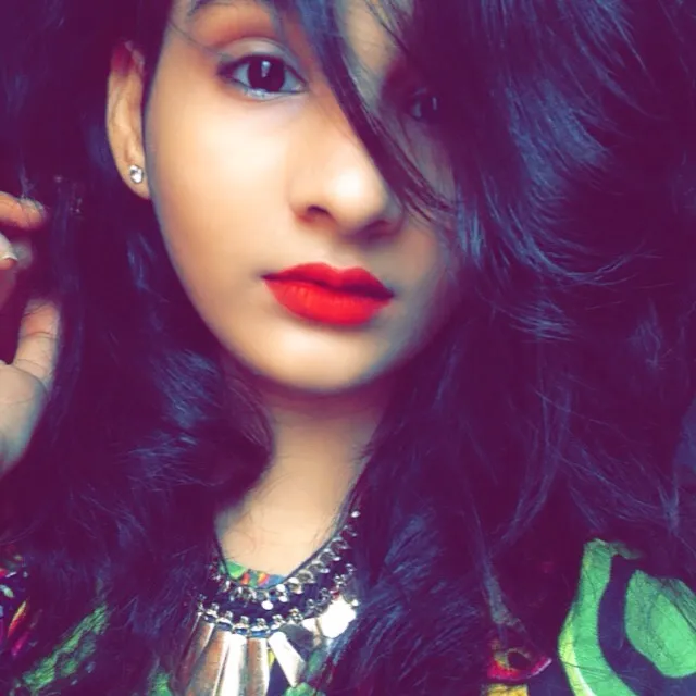 pooja_purohit2501