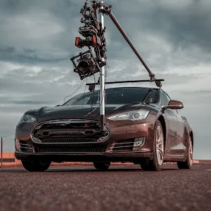 @tesla_fly