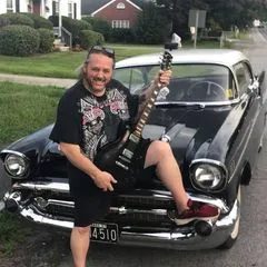 @guitar_playing_realtor