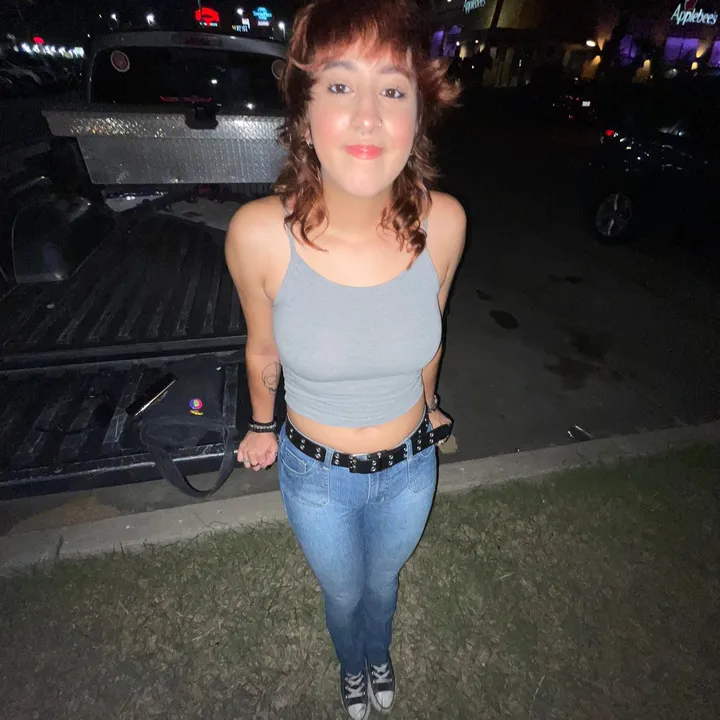 @laurizavela