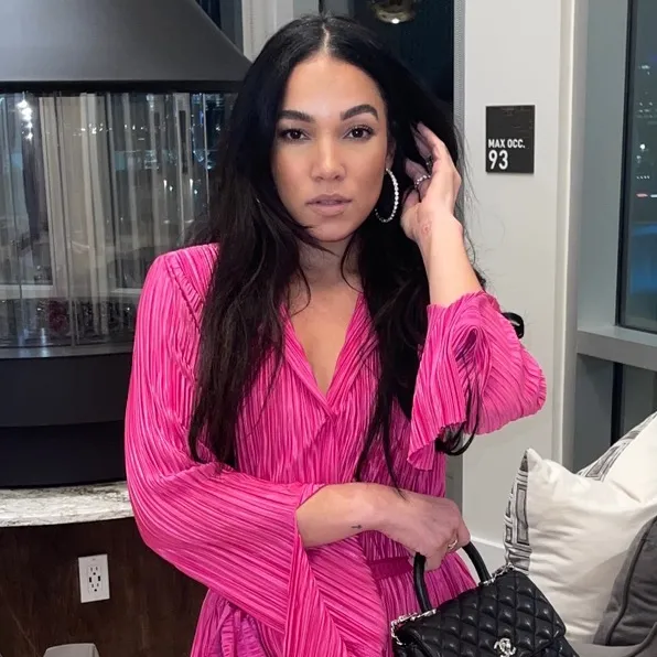 @itsamandafelix