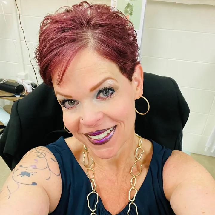 sassyred214