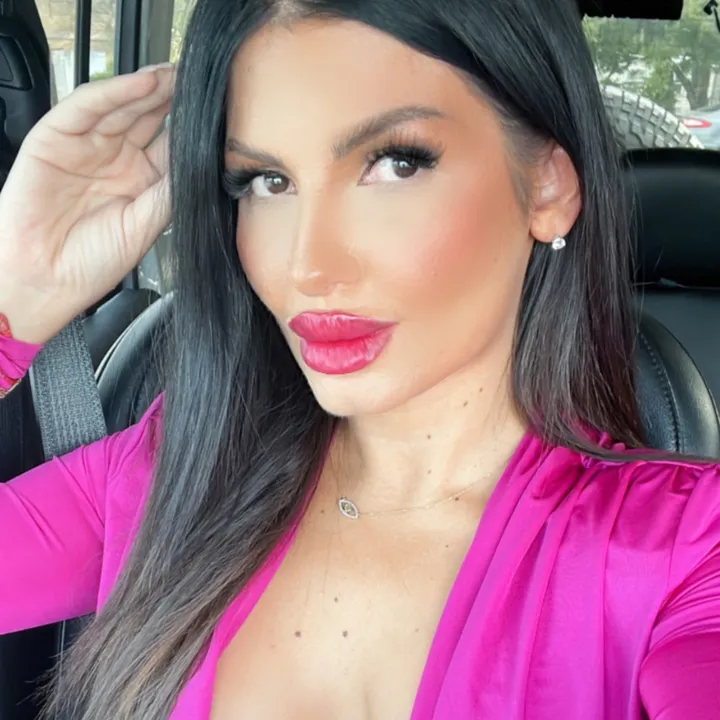 @elviramua_llc