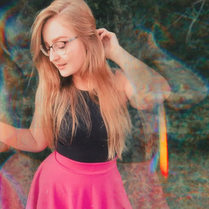 @fuzzybrainblonde