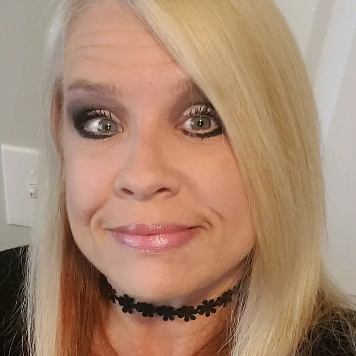 shyblond2022