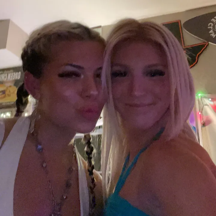 @_hayle_a