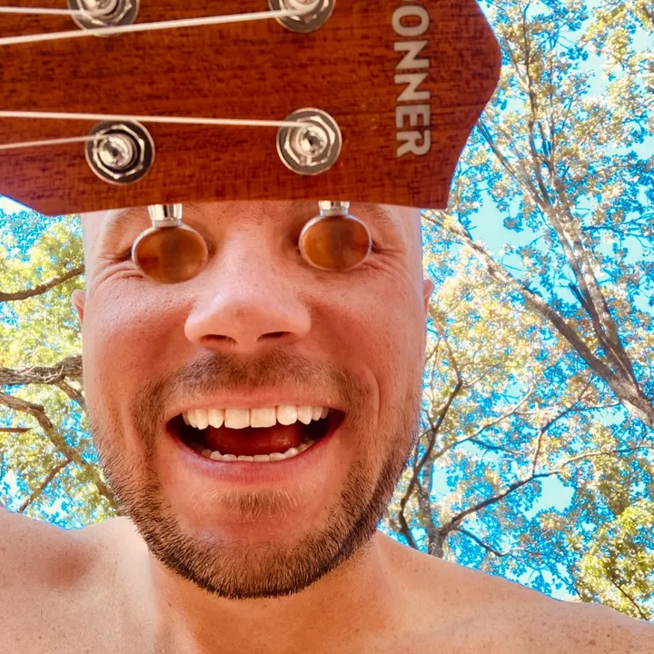 barefootuke