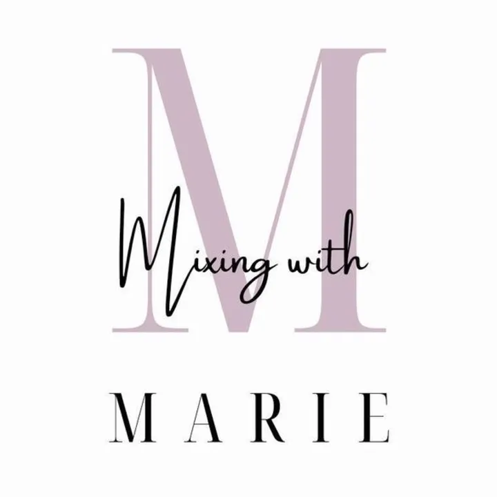 @mixingwithmarie