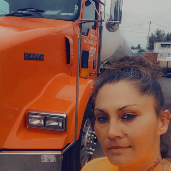 angiemamone2