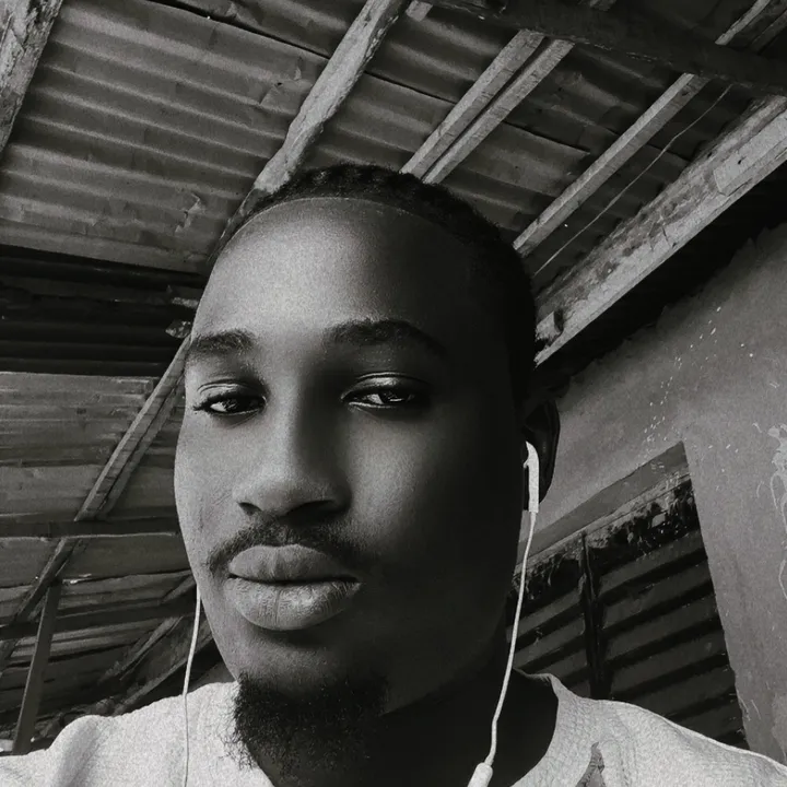 @abiola_brainy001