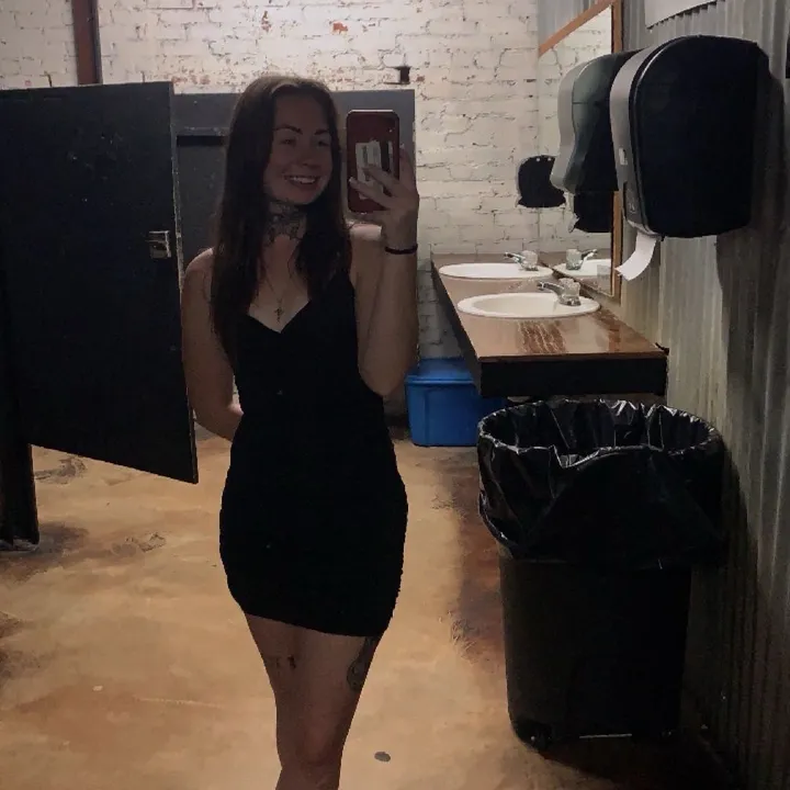 @renea.126