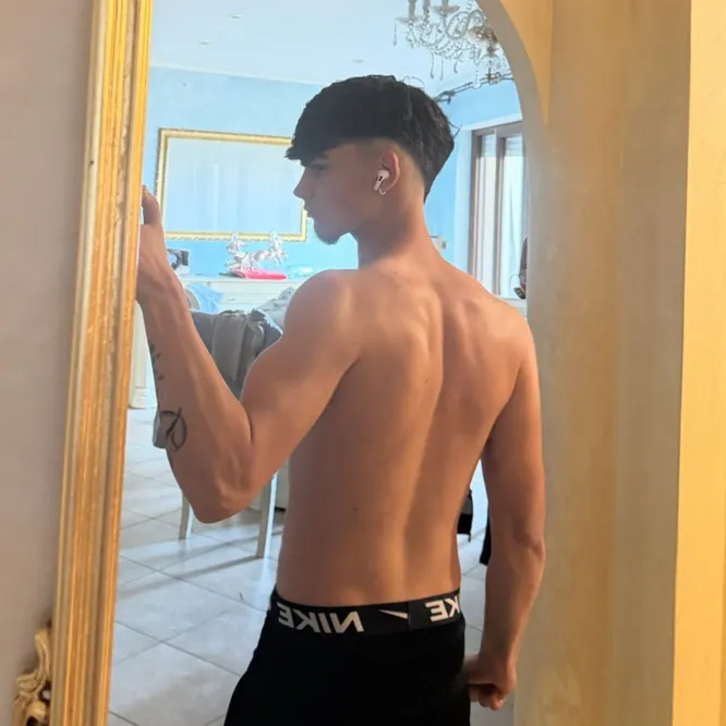 @dennisferrariiii__