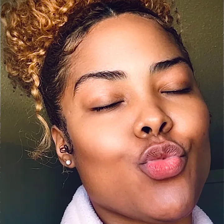 @darilyota