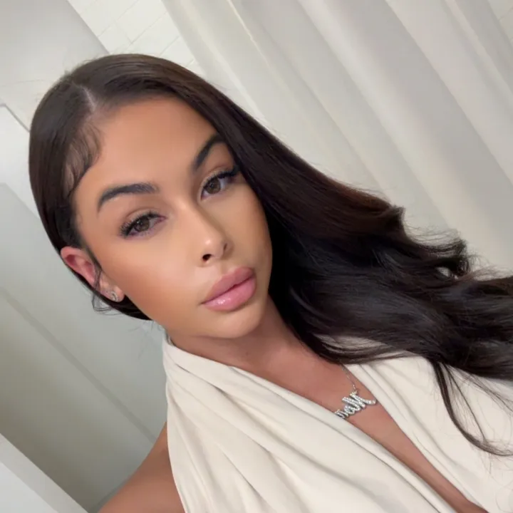 @rellasobella_