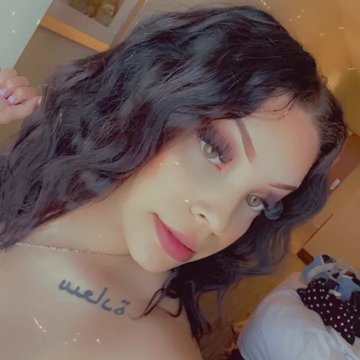 nickirayneee