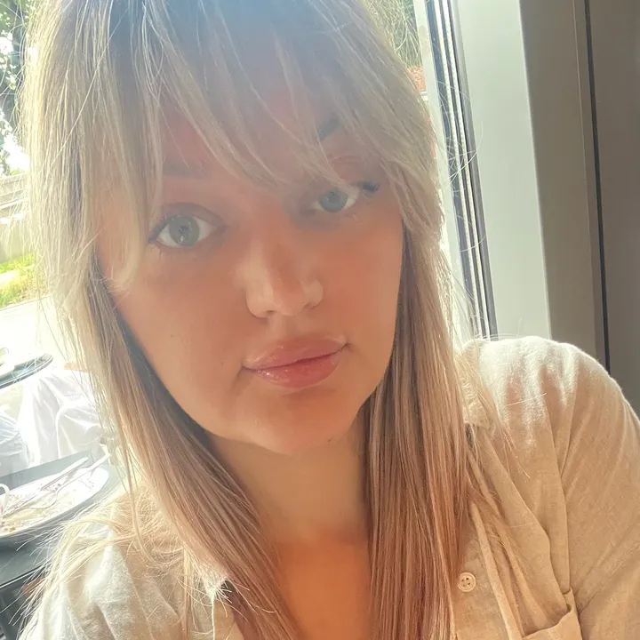 juli_dem
