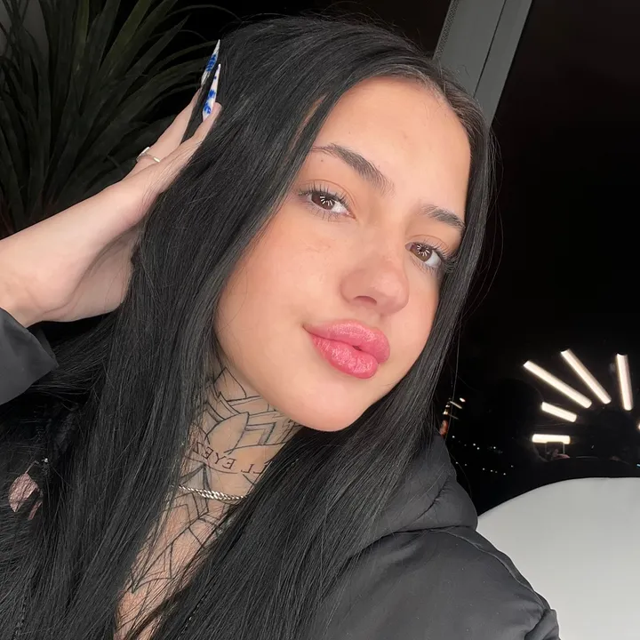 mia_rezanowiczz