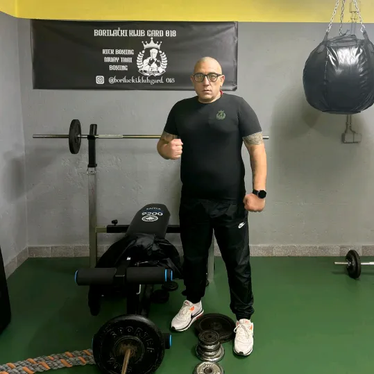mika_boks