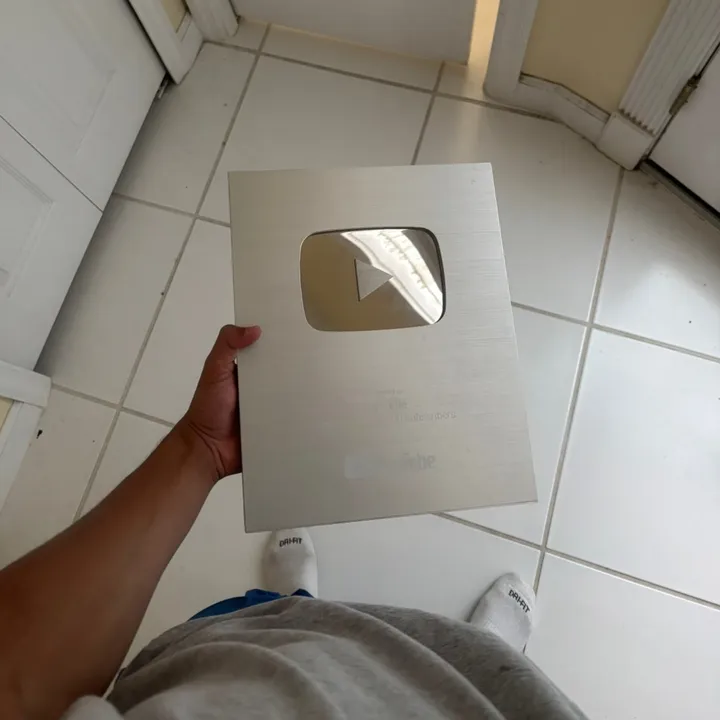 sixonepov