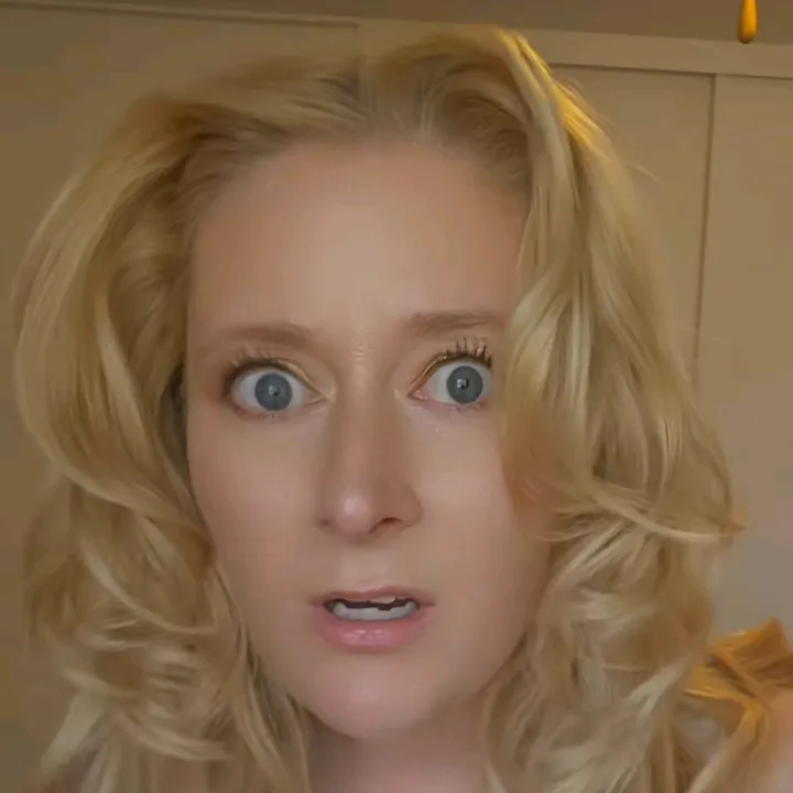 @taylor_saurasrex