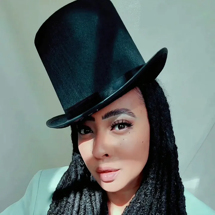 lolachristinamtv