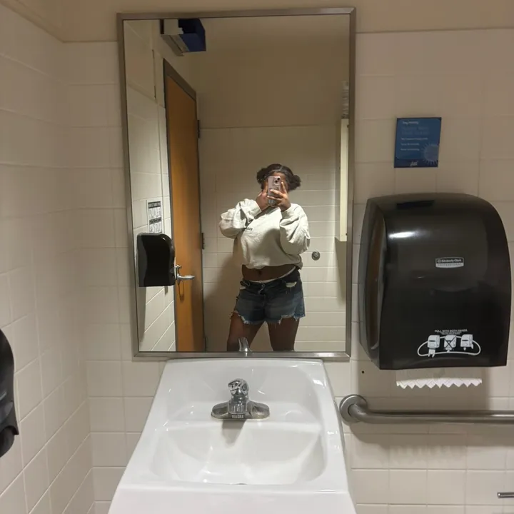 @fancyyy_._kiraa