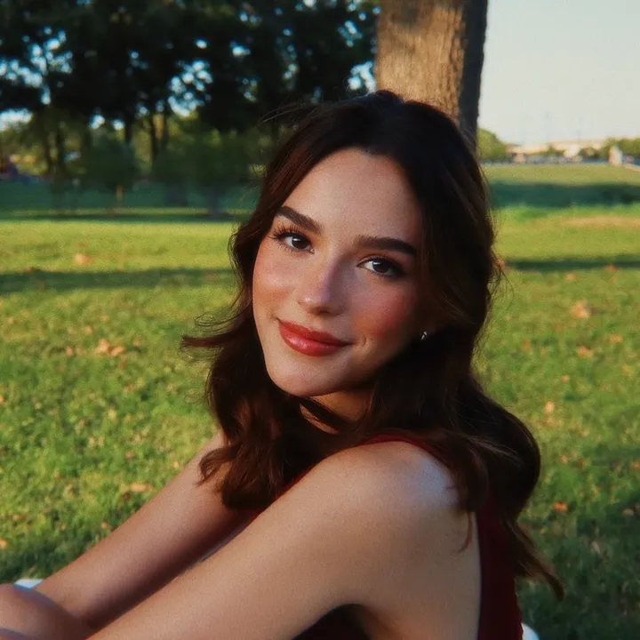 @caitlingoodsell