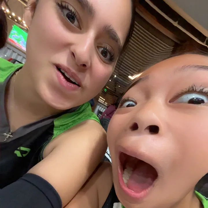 @dvrooz
