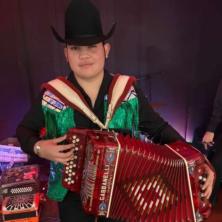 nandolopezjr2107