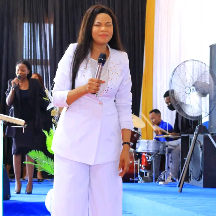 apostleneeministries