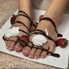 iluvgirlswithwhitetoess