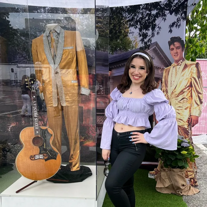 elvisssweetcaroline