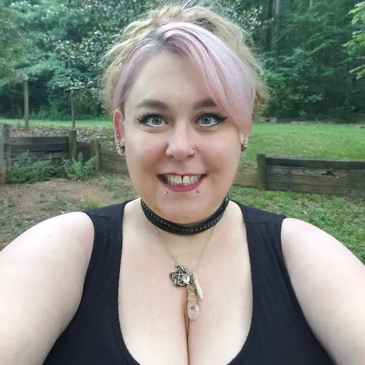 moonwillow_the_witch