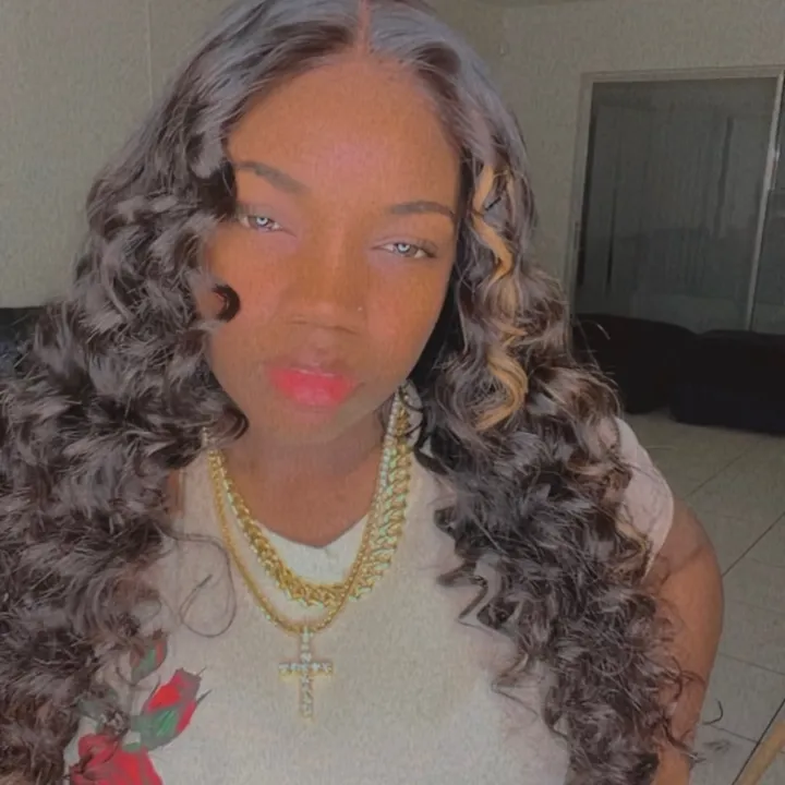 @_xmelanatedbeauty