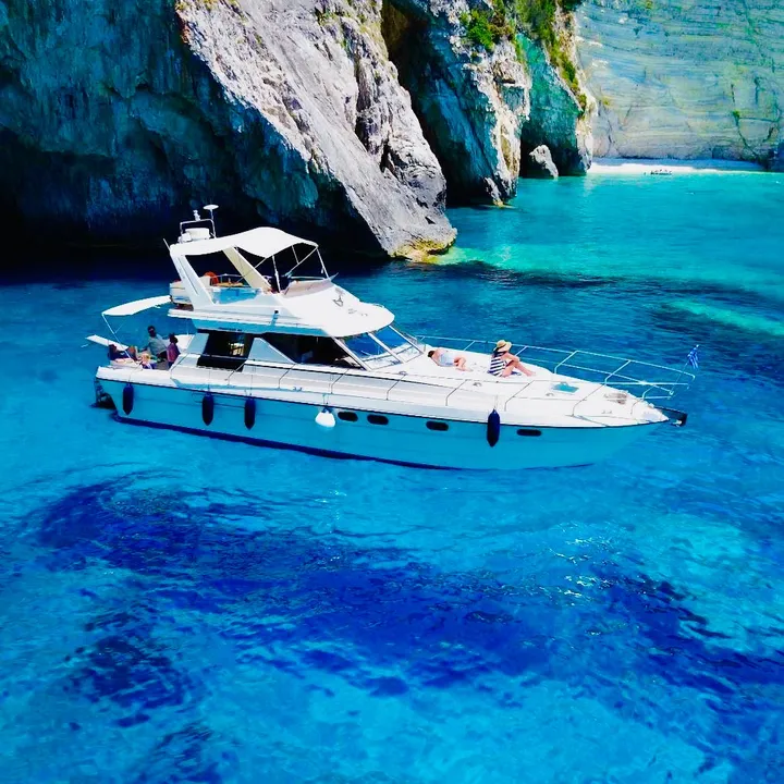 corfuyachtcruises.com