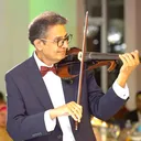 @stringsbyzee