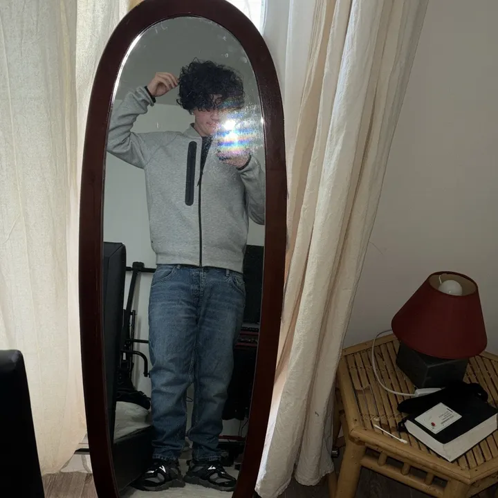 @c4._meron