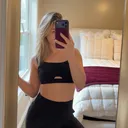 @bellyyellie