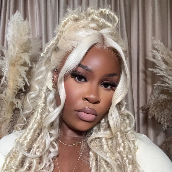 @nellarose