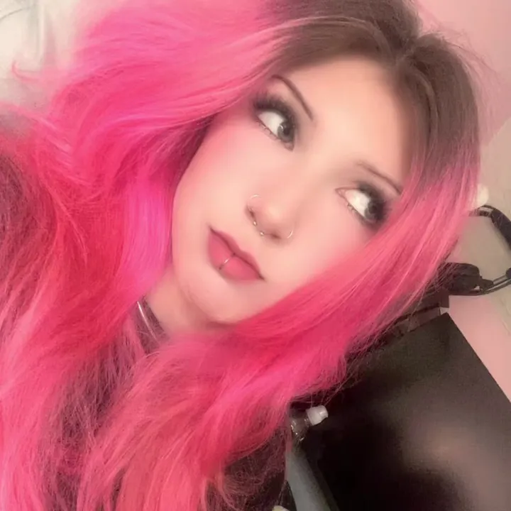 @nickannm
