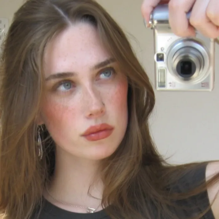 weirdbrunettegirl444