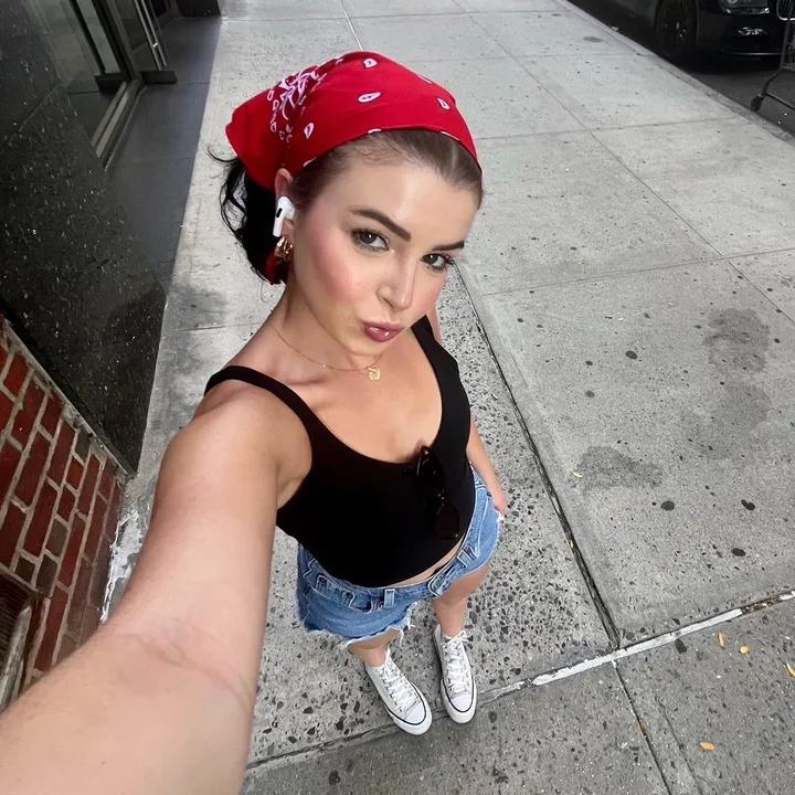 @queennads98