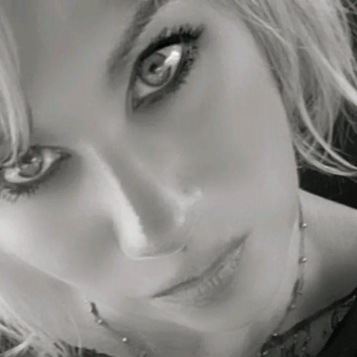 @vivi_lilith
