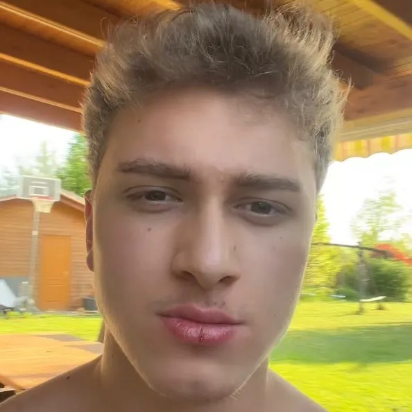 @kardosdonatbiggest09