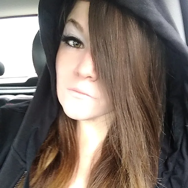 @mzhollyw00d
