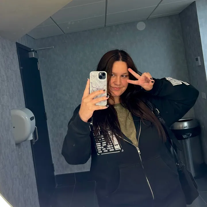 @heather.lou_
