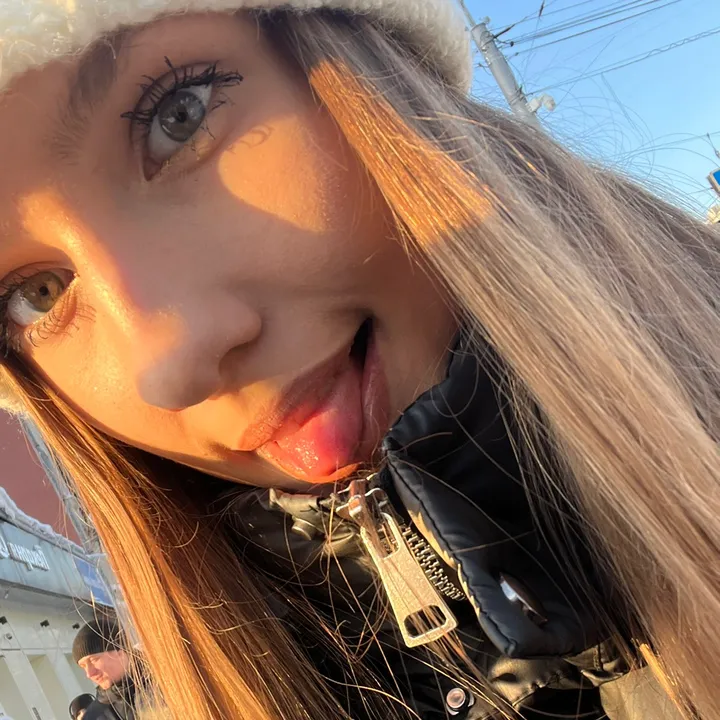 @awwigs_